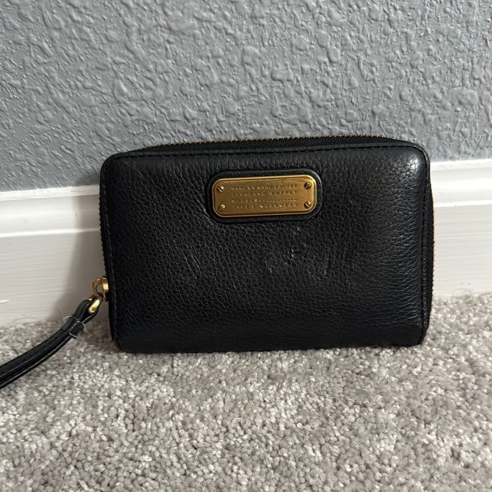 Marc Jacobs Black Leather Wristlet Wallet